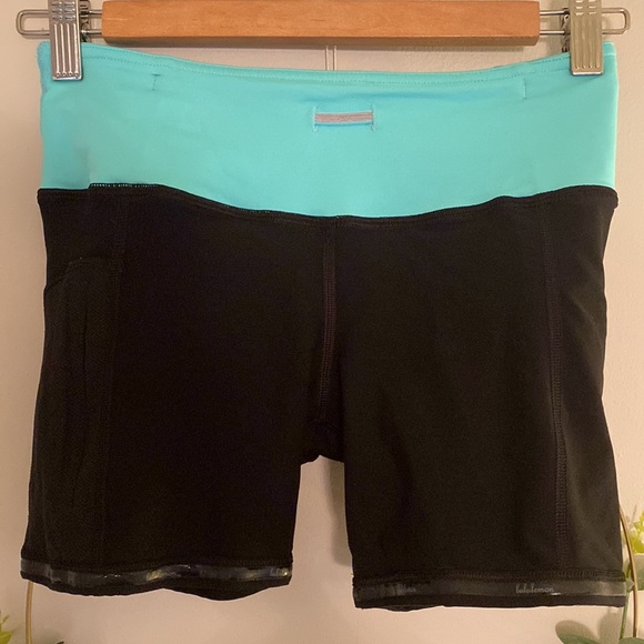 Lululemon Run: Speed Squad Skirt size 2 shorts 
Tonka Stripe Angle Blue black - Picture 16 of 16